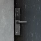 image de EZVIZ Smart Lock DL05 Serrure de porte d'entrée sans clé 7 en 1, avec accès par empreintes digitales