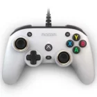 image de Manette Nacon Pro Compact Filaire pour Series X/S/Xbox One/PC Blanc