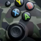 image de Manette filaire Nacon Pro Compact Camo Forest pour Xbox et PC